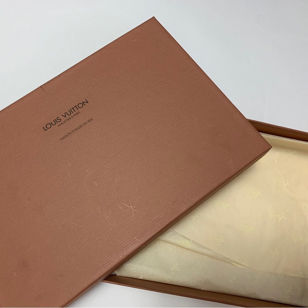 Louis Vuitton authentic gift box & tissue 11x7.5” almost perfect condition gift